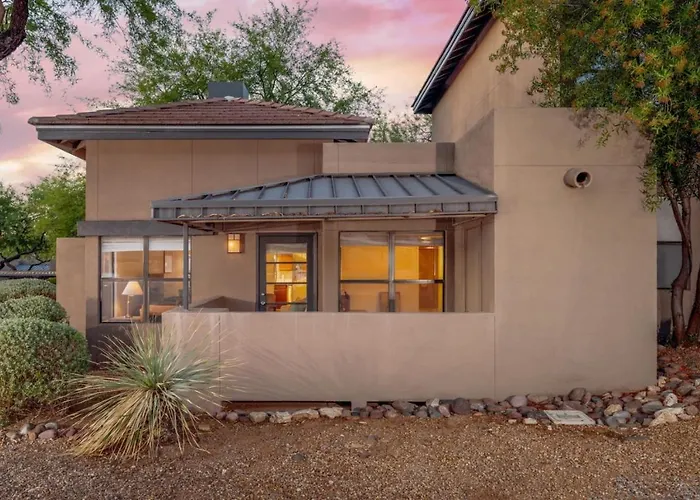 Heated Pool, East Near Sabino Canyon, 2 Bedroom 2 Ba Holiday home *