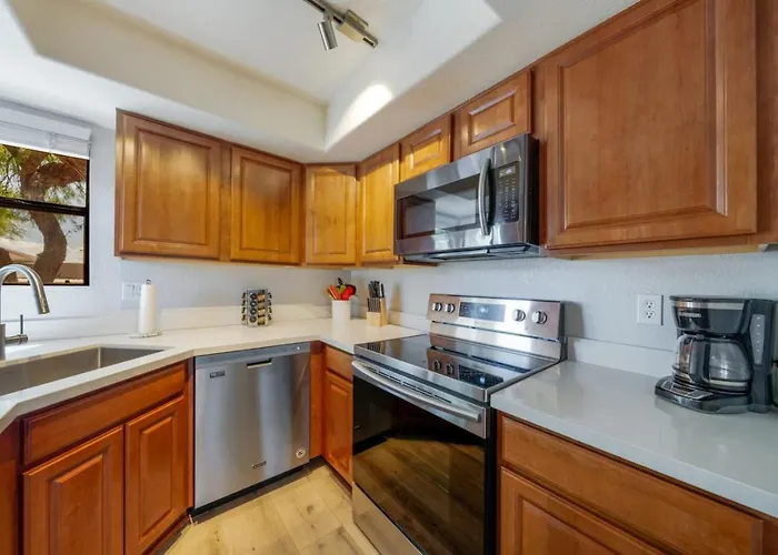 Heated Pool, East Near Sabino Canyon, 2 Bedroom 2 Ba Holiday home