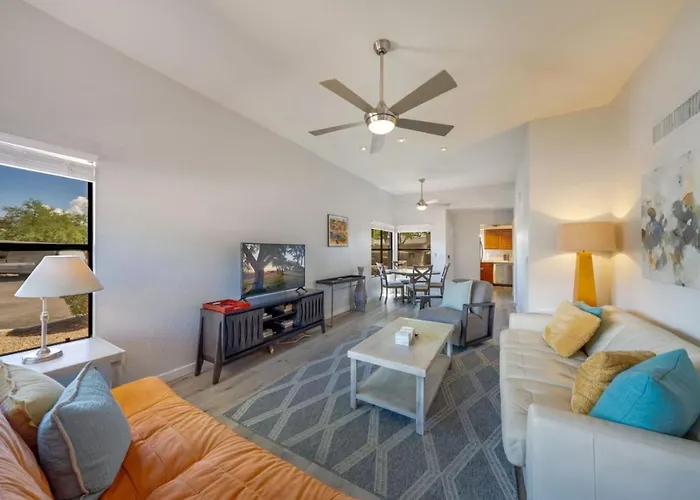 Holiday home Heated Pool, East Near Sabino Canyon, 2 Bedroom 2 Ba Tucson