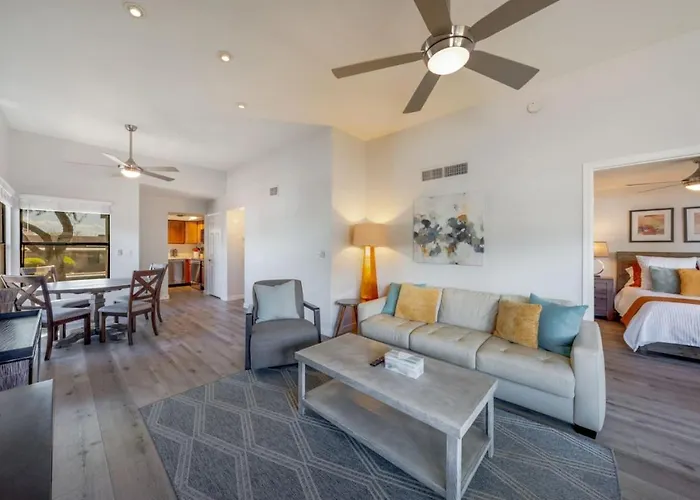 Heated Pool, East Near Sabino Canyon, 2 Bedroom 2 Ba Holiday home