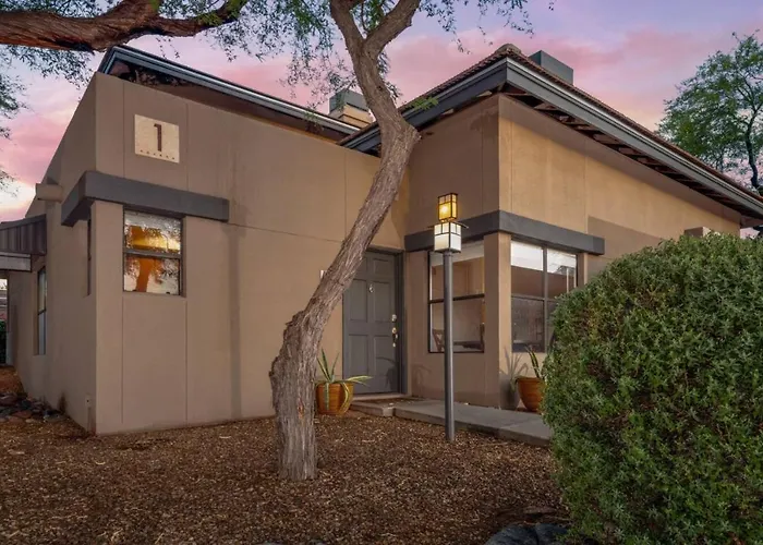 Heated Pool, East Near Sabino Canyon, 2 Bedroom 2 Ba Holiday home Tucson